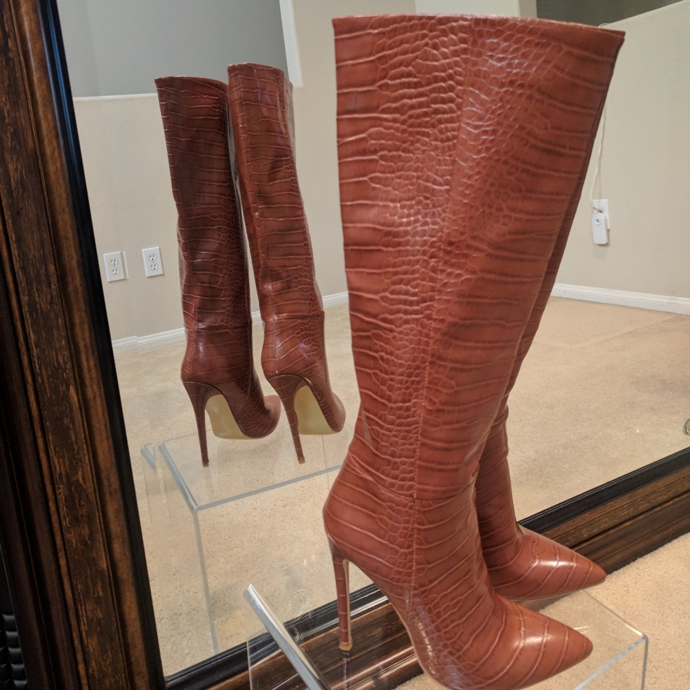 👣 BRAND NEW KNEE HIGH BOOTS 👣